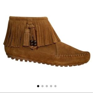 Minnetonka Fringe Moccasin Booties
